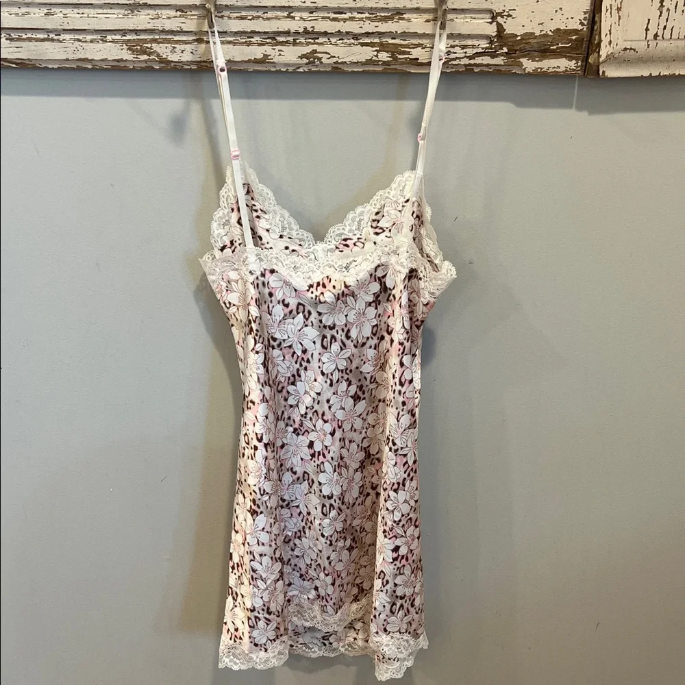 Victoria's Secret Pink Floral Lace Chemise‎ Size Small - Picture 4 of 9